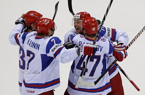 Овечкин и Семин помогли России выйти в полуфинал