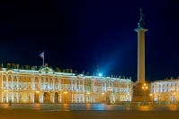 Дворцовая площадь и Эрмитаж в Санкт-Петербурге