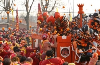 Апельсиновое побоище, Carnevale d’Ivrea, Италия.