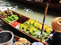 Рынок на воде в Паттайе