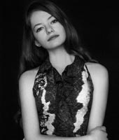 Disney утвердил МакКензи Фой в сказку Disney утвердил МакКензи Фой в сказку