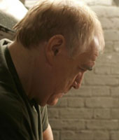 Нисон за решёткой