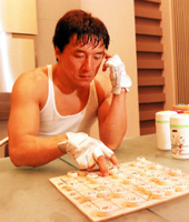 Джеки Чан идёт по следу Джеки Чан идёт по следу