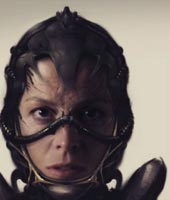 Сигурни Уивер верит в «Чужого» Бломкампа Сигурни Уивер верит в «Чужого» Бломкампа