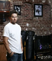 Обаянием и харизмой Обаянием и харизмой