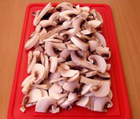 Фетучини с телятиной и грибами под сливочным соусом