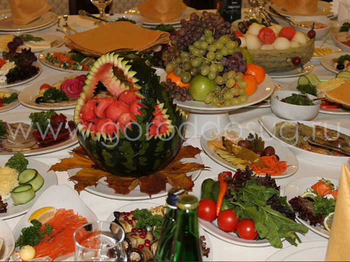 Красивое оформление стола
