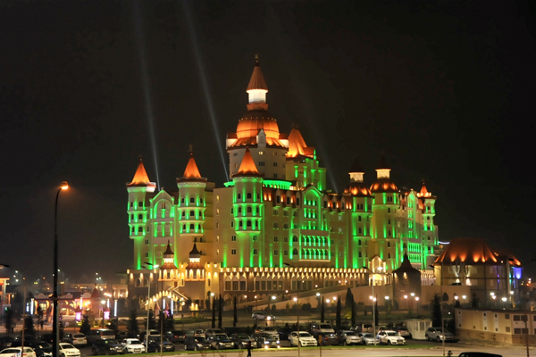 Как провести незабываемый семейный отдых в Адлере вместе с СочПарк?