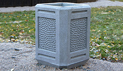 Основное назначение современных урн для мусора из железобетона