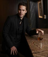 Тейлор Китч и Майкл Шеннон — звезды «Уэйко» Тейлор Китч и Майкл Шеннон — звезды «Уэйко»