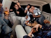 Как провести мальчишник?