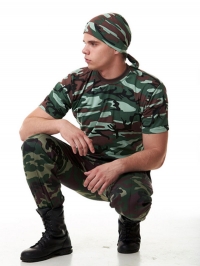 Критерии выбора футболок для активного отдыха или в комплект к костюму охранника