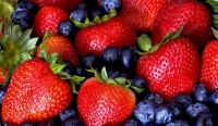 Ягодно-фруктовые летние салаты