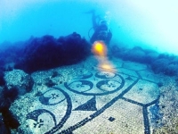 Подводная церковь Крокодилы