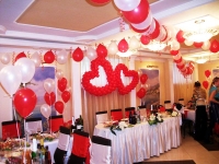 Оформление воздушными шарами становится все больше популярным