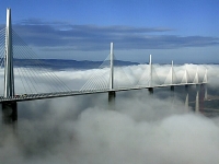 Самый высокий мост в мире начинается в Париже