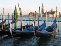 Достопримечательности Италии. Мост Риальто - символ Венеции