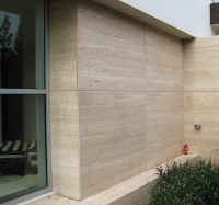 Облицовка стен натуральным травертином в Москве и Подмосковье